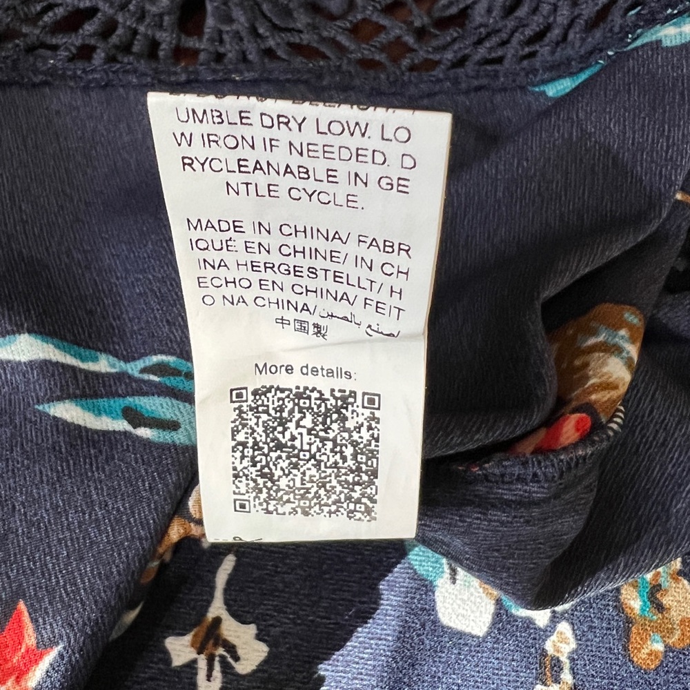 NWOT SHEIN Dress Size Small Navy Blue Tie Belt Floral Lace Crochet V-Neck Flowy - Picture 13 of 15